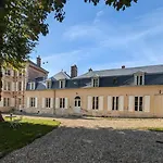 Pavillon Des Communs Bed and Breakfast