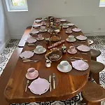Pavillon Des Communs Bed and Breakfast Bornel