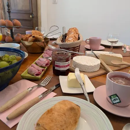 Pavillon Des Communs 3* Bornel