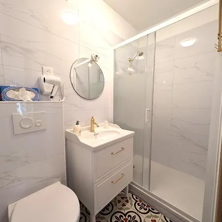 Pavillon Des Communs 3*