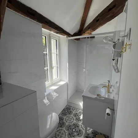 Pavillon Des Communs Bed & Breakfast Bornel