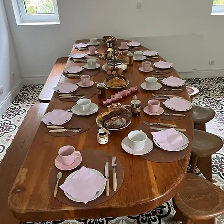 Pavillon Des Communs Bed and Breakfast Bornel