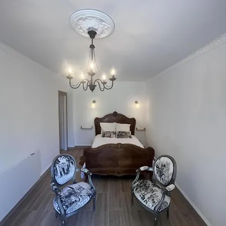 Pavillon Des Communs 3* Bornel