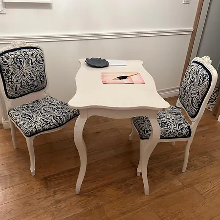 Pavillon Des Communs 3* Bornel