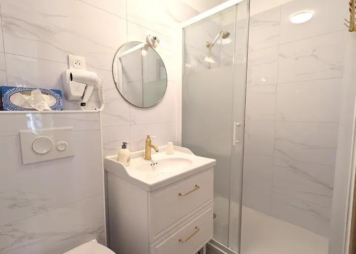 Pavillon Des Communs 3*